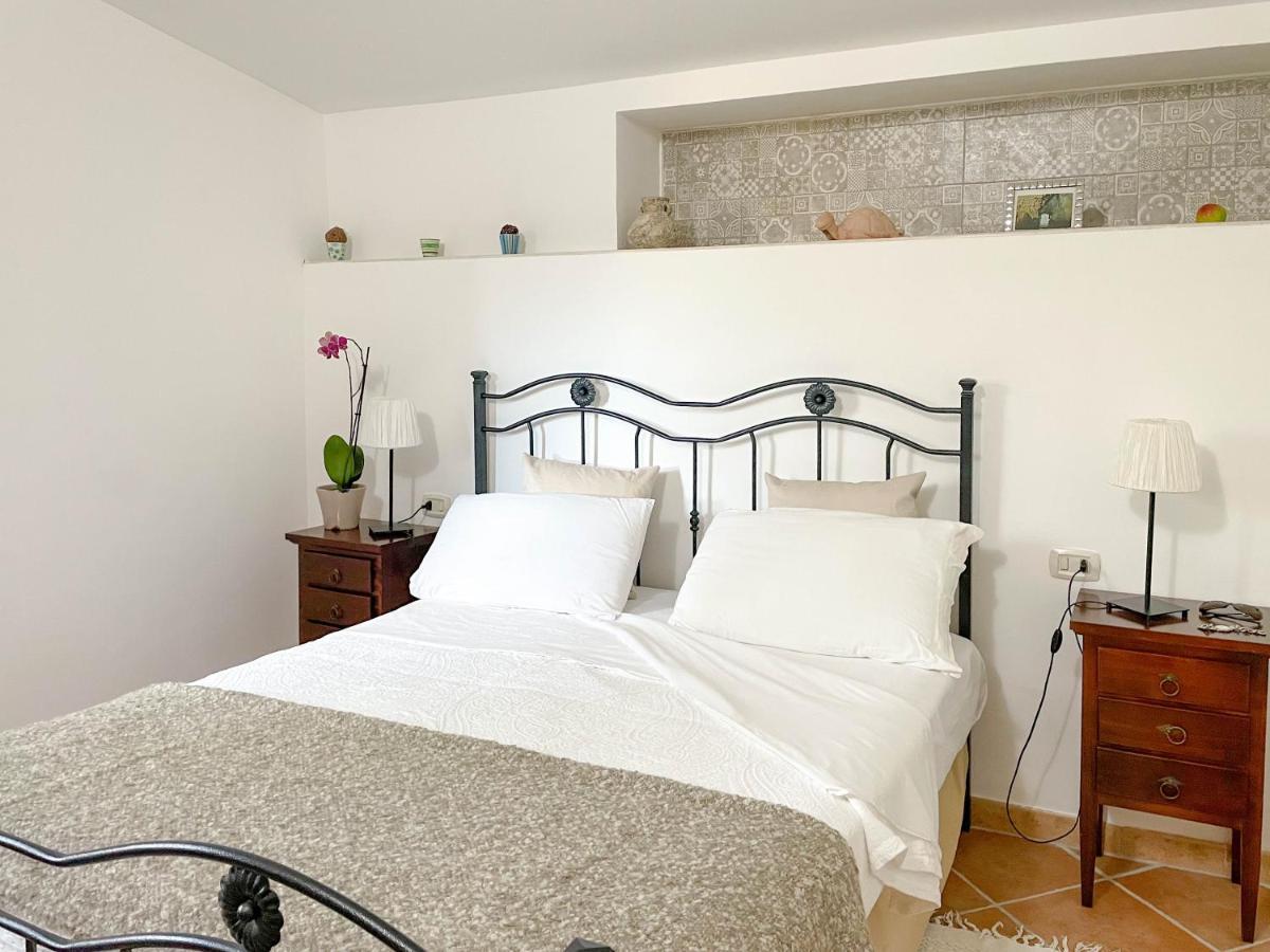 Residence E B&B Villamirella ปาลีนูโร ภายนอก รูปภาพ