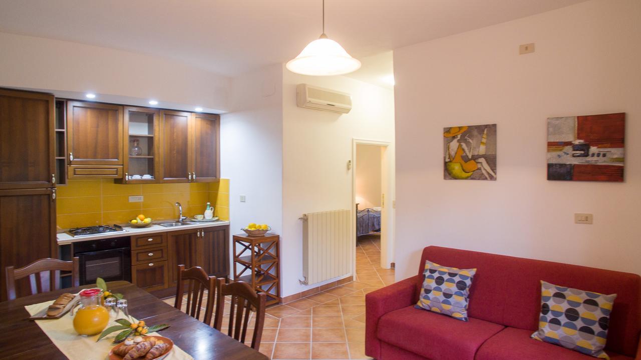 Residence E B&B Villamirella ปาลีนูโร ภายนอก รูปภาพ