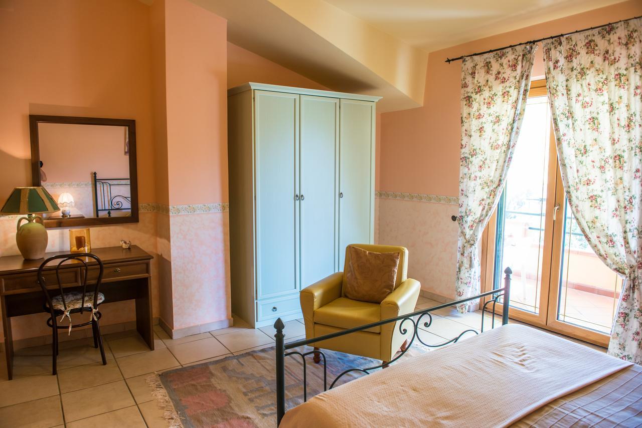 Residence E B&B Villamirella ปาลีนูโร ภายนอก รูปภาพ