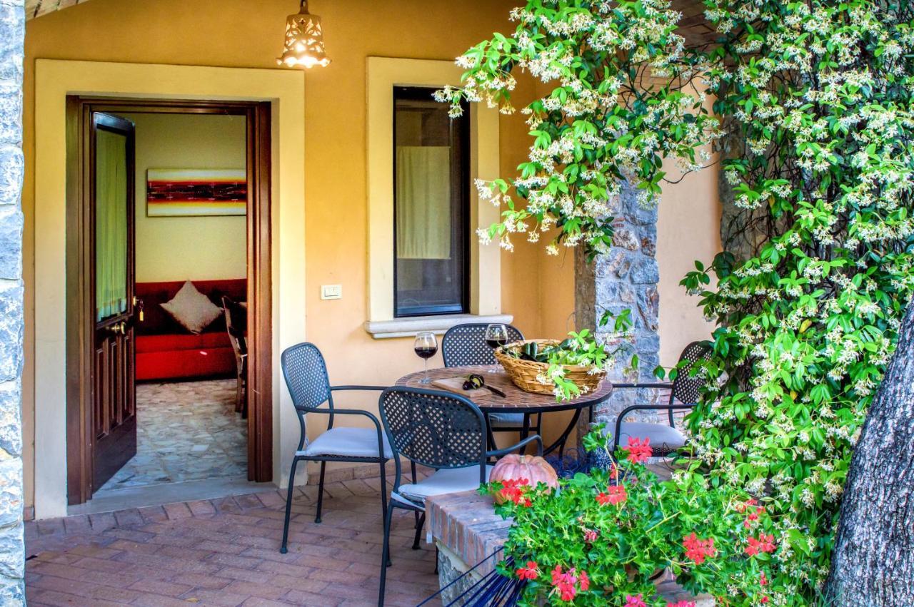 Residence E B&B Villamirella ปาลีนูโร ภายนอก รูปภาพ